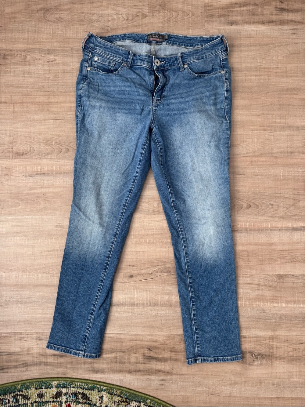 TORRID Boyfriend Straight Jeans | 12R - Picture 1 of 5